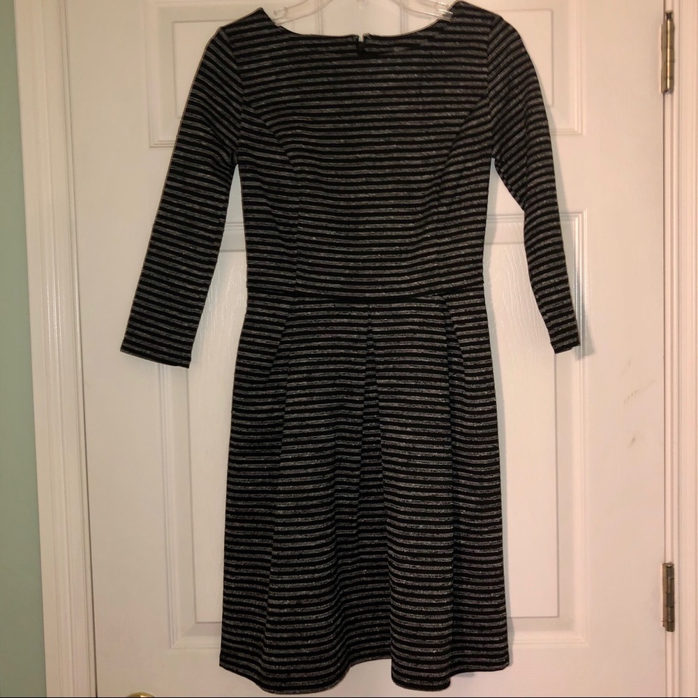 Adorable fit n flare dress with pockets